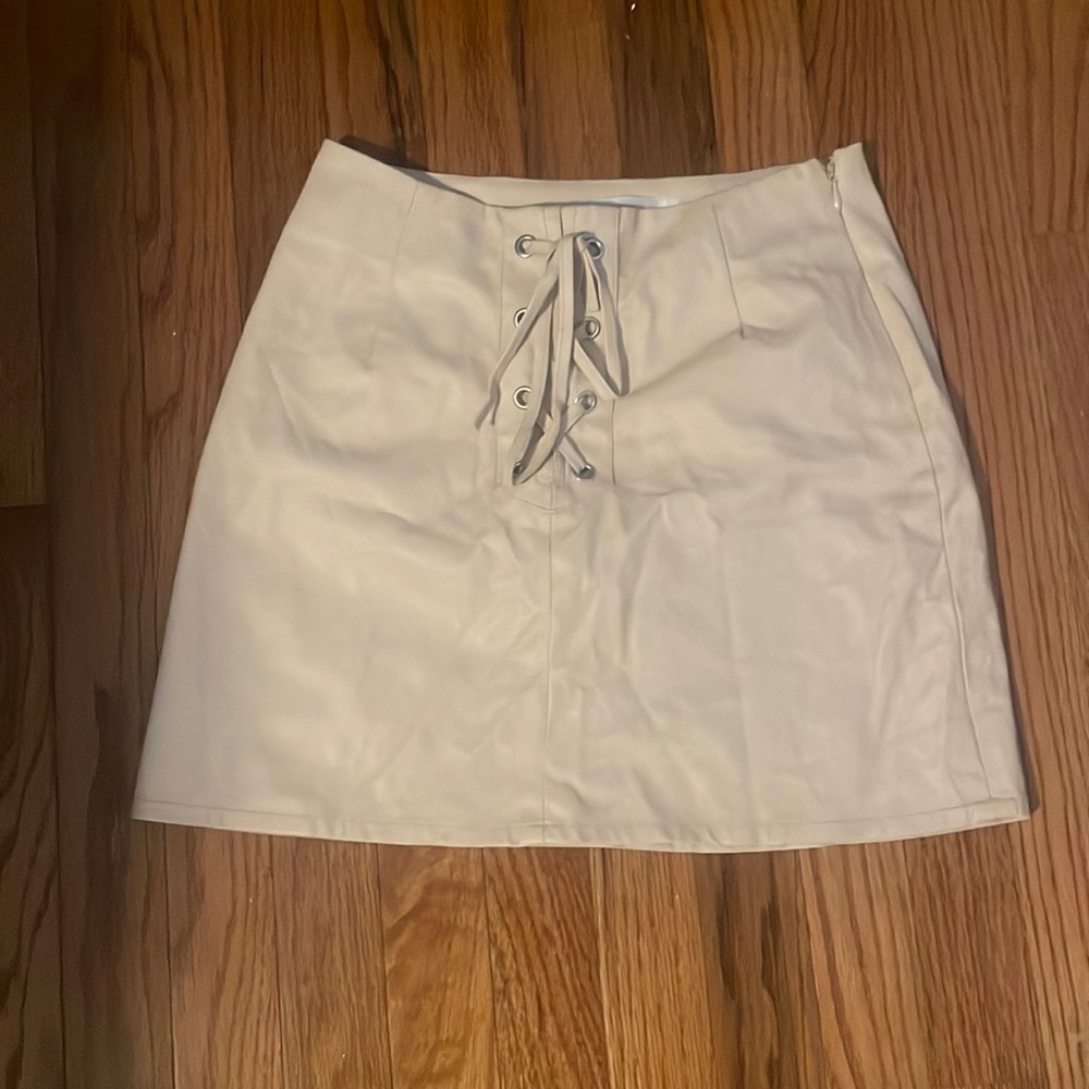 Super cute Womens mini skirt